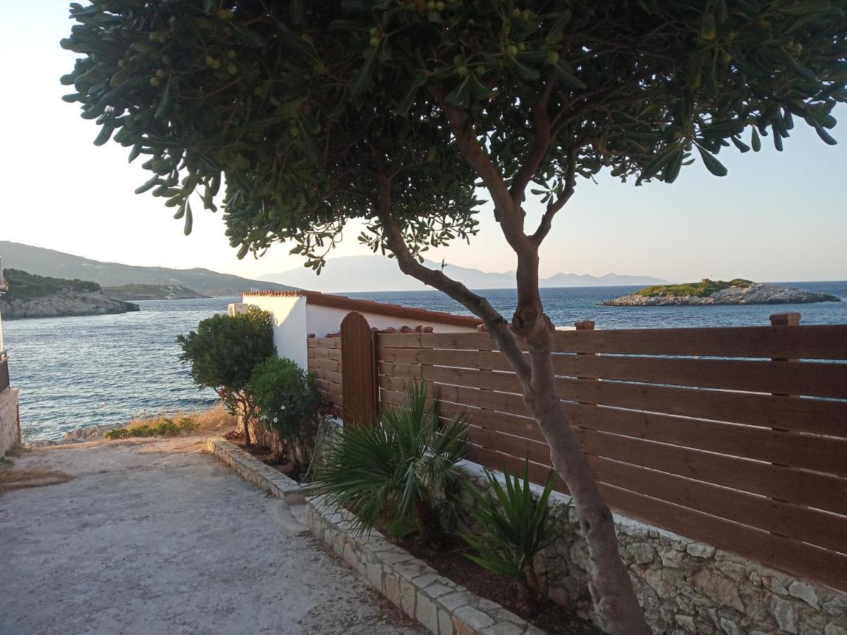Floreika Studio By The Sea Skinaria Bagian luar foto