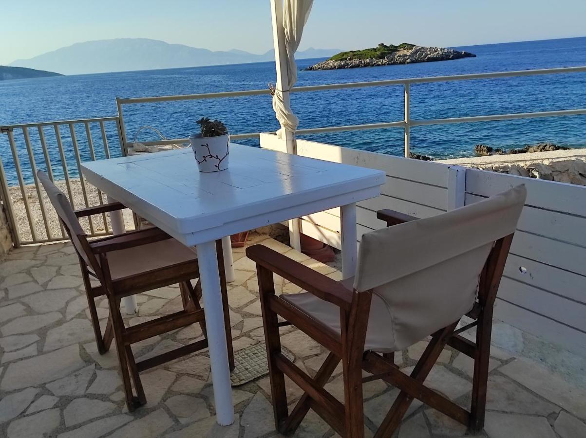 Floreika Studio By The Sea Skinaria Bagian luar foto
