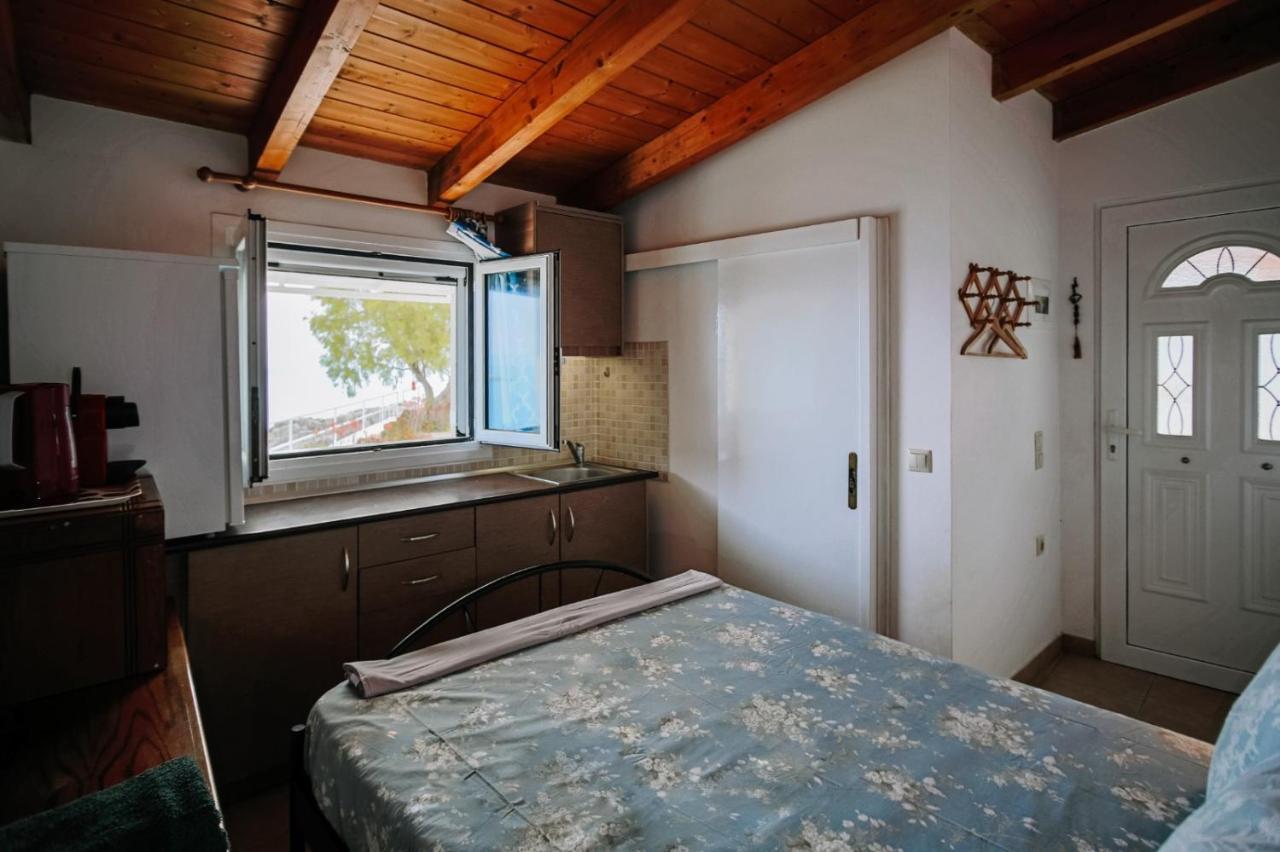 Floreika Studio By The Sea Skinaria Bagian luar foto