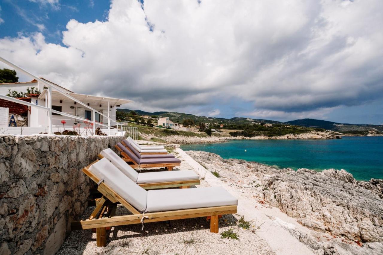 Floreika Studio By The Sea Skinaria Bagian luar foto