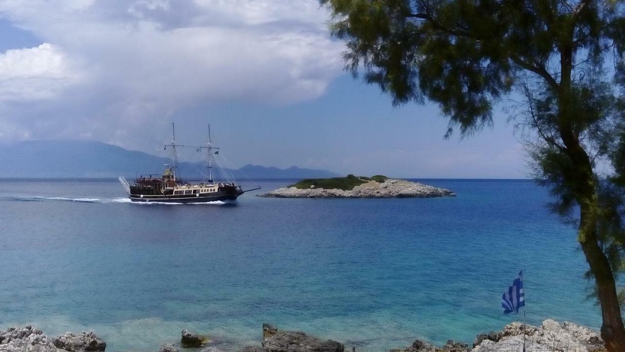Floreika Studio By The Sea Skinaria Bagian luar foto